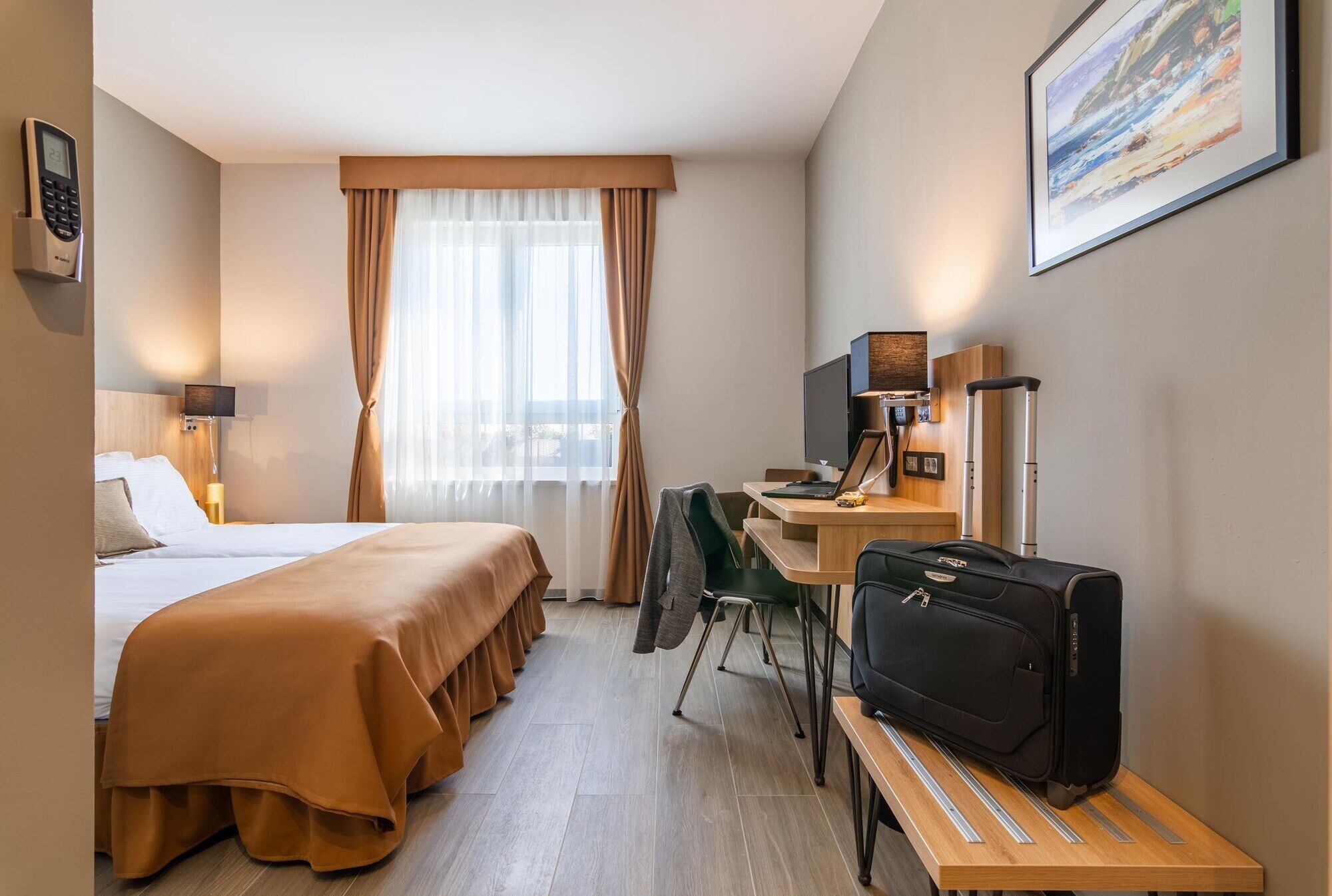 Hotel Resurs ポドゴリツァ エクステリア 写真