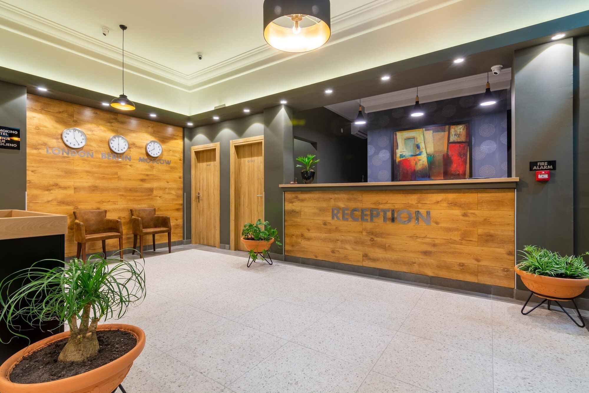 Hotel Resurs ポドゴリツァ エクステリア 写真