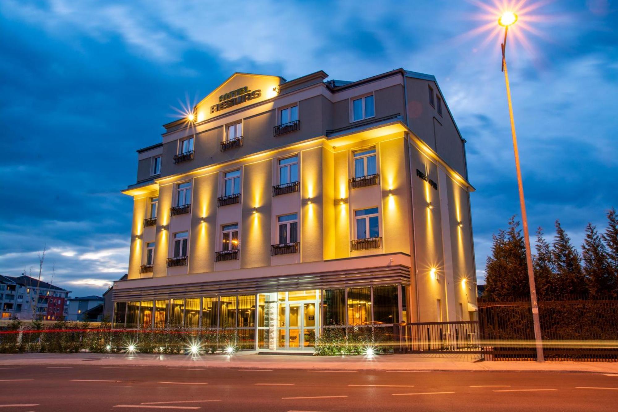 Hotel Resurs ポドゴリツァ エクステリア 写真